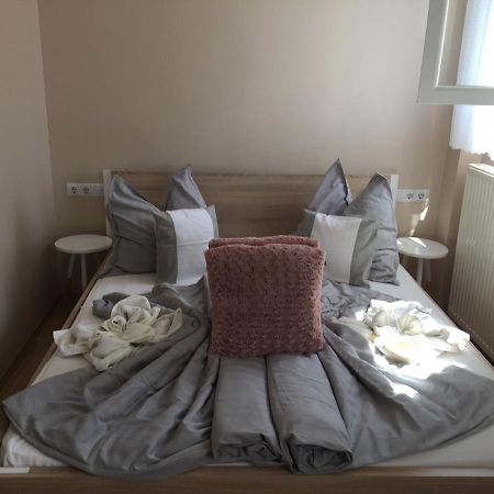 Family Apartmanhaz Daire Kanije Dış mekan fotoğraf