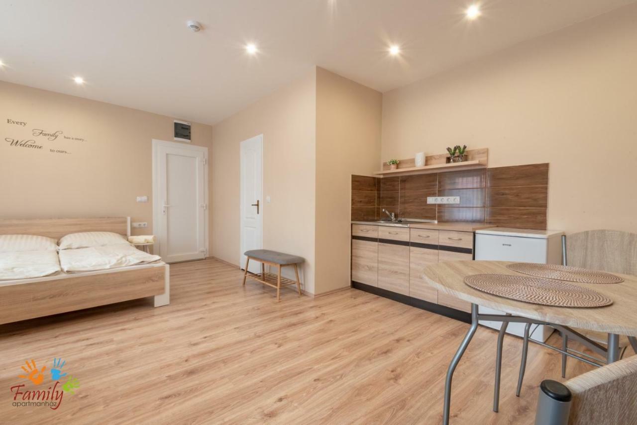 Family Apartmanhaz Daire Kanije Dış mekan fotoğraf