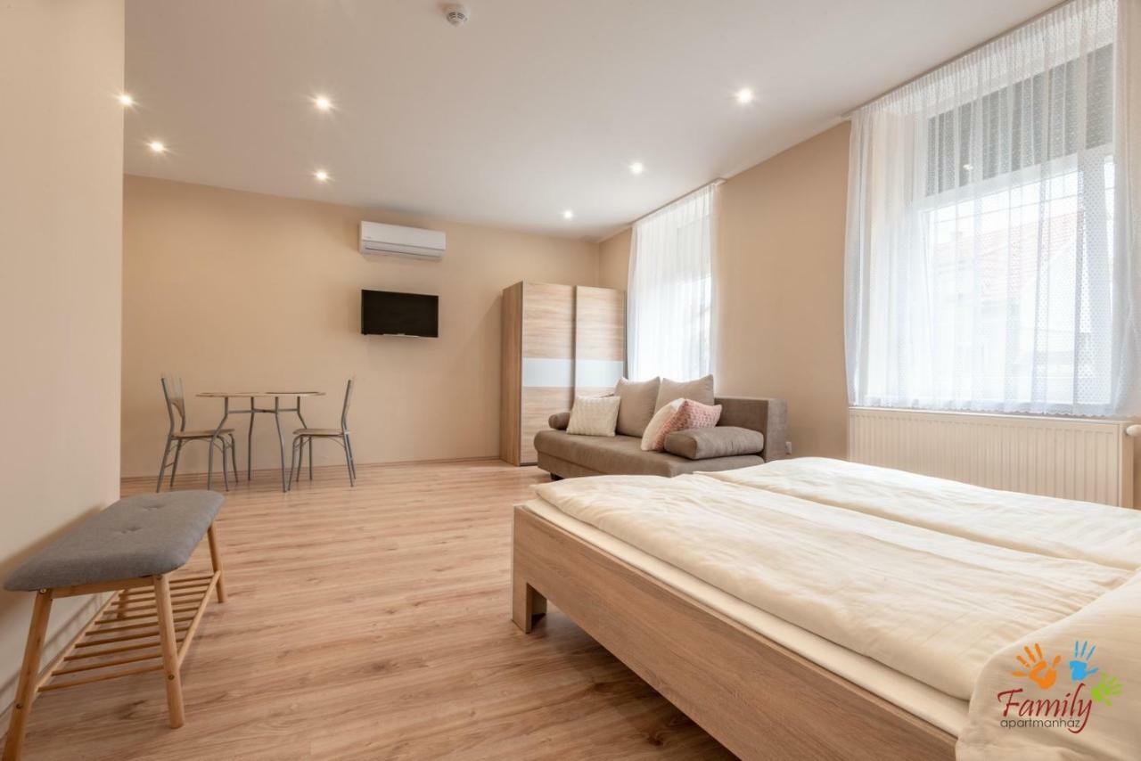 Family Apartmanhaz Daire Kanije Dış mekan fotoğraf