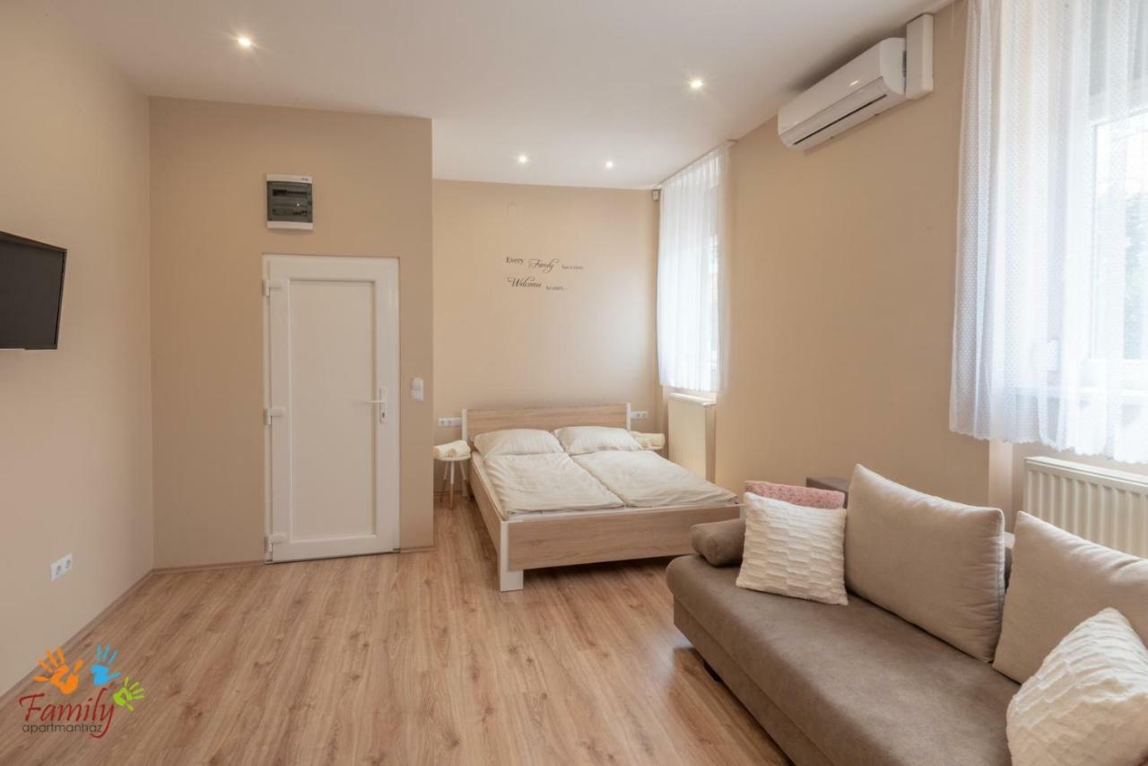 Family Apartmanhaz Daire Kanije Dış mekan fotoğraf