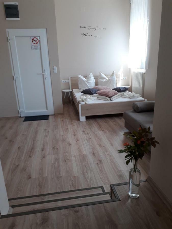 Family Apartmanhaz Daire Kanije Dış mekan fotoğraf
