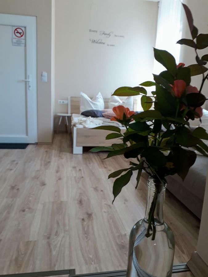 Family Apartmanhaz Daire Kanije Dış mekan fotoğraf